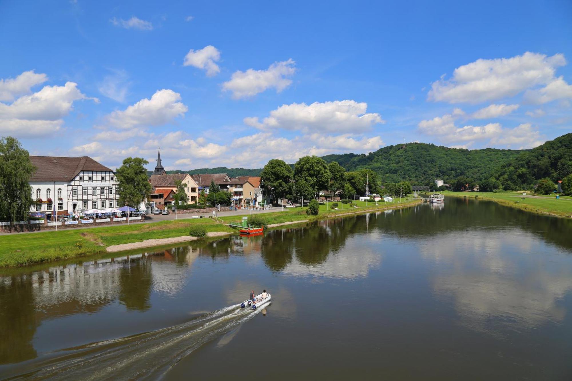Ferienwohnungen Am Weserstrand Bodenwerder Buitenkant foto