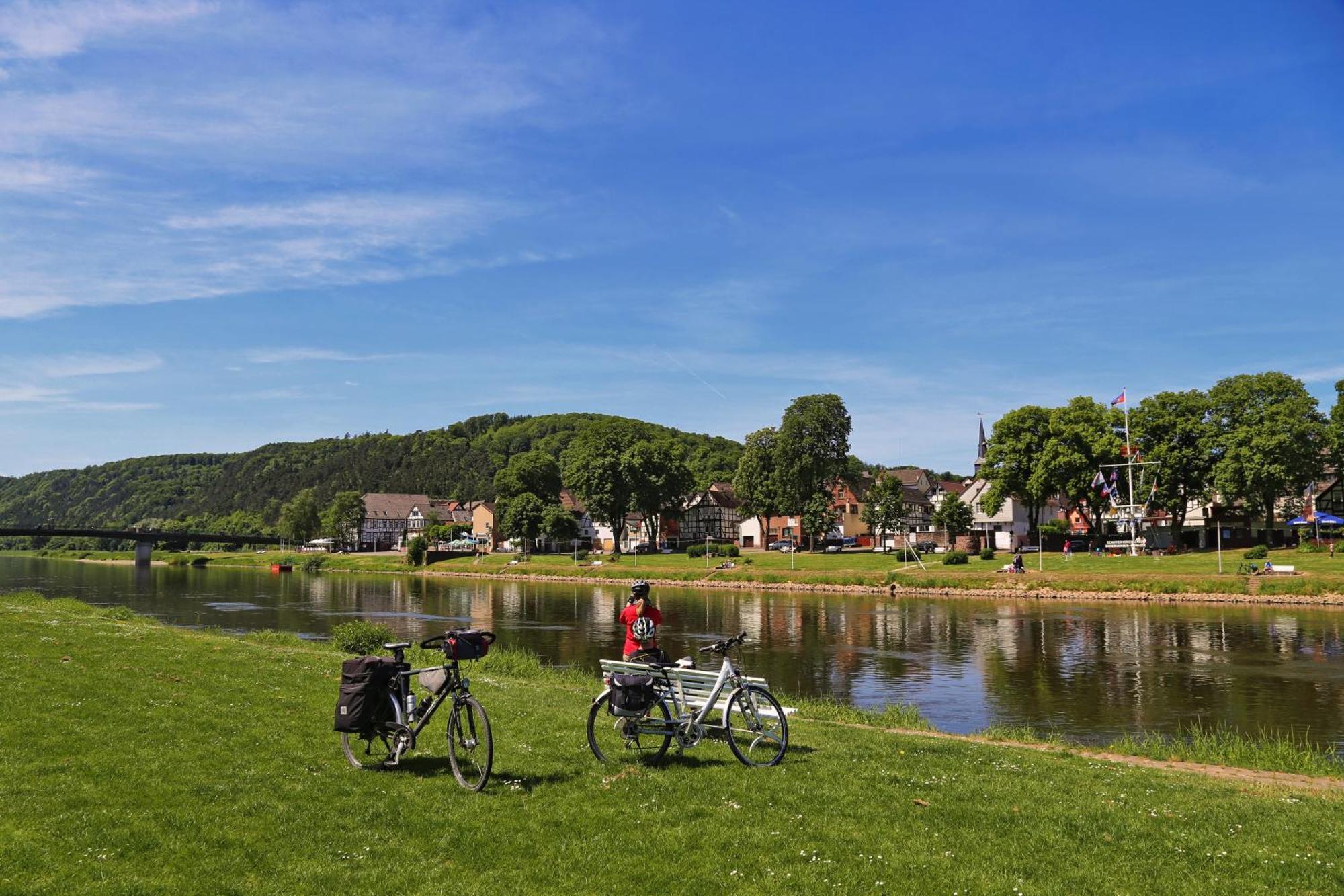 Ferienwohnungen Am Weserstrand Bodenwerder Buitenkant foto